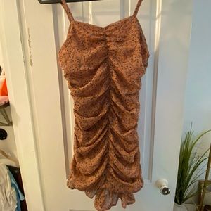 SCRUNCH SUMMER FLORAL MINI DRESS *BRAND NEW*
